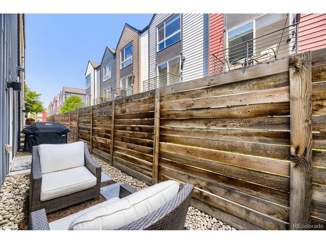 5556 W 10th Pl, Denver, CO 80214