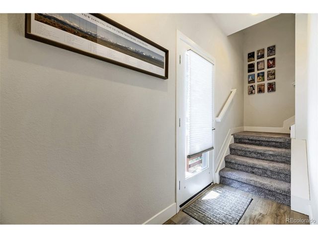 5556 W 10th Pl, Denver, CO 80214