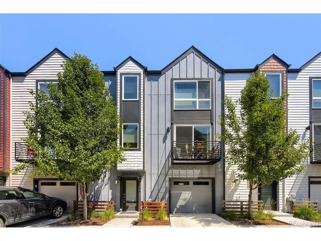 5556 W 10th Pl, Denver, CO 80214