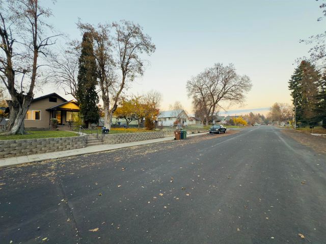 2217 E 7TH Ave, Spokane, WA 99202