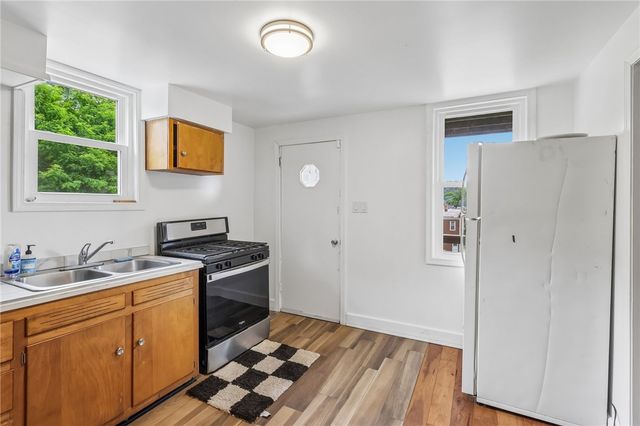 419 Elm Rd, Beaver, PA 15003