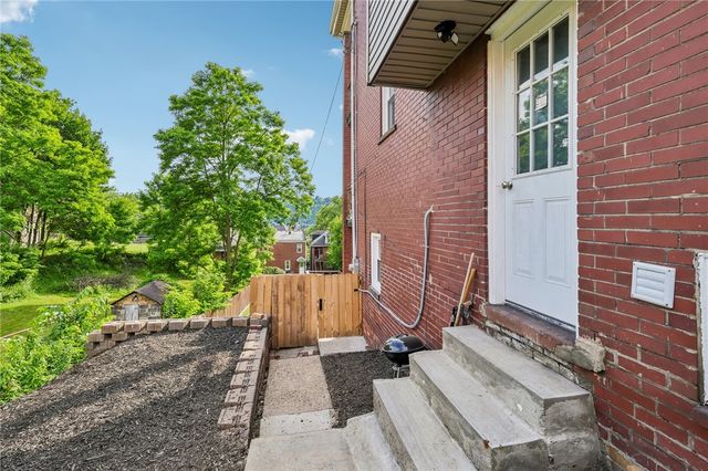 419 Elm Rd, Beaver, PA 15003