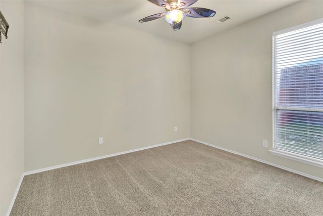 832 Pebblecreek Drive, Burleson, TX 76028