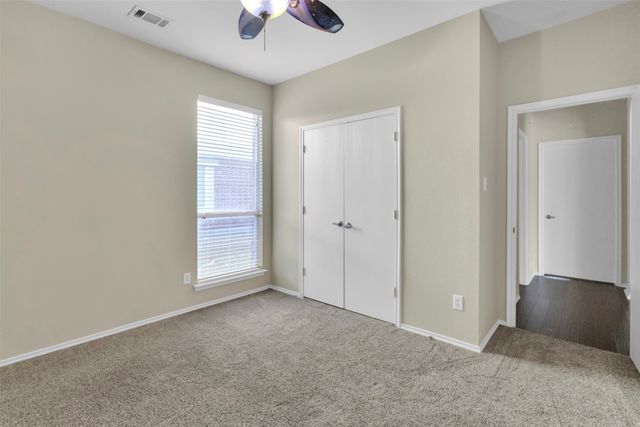 832 Pebblecreek Drive, Burleson, TX 76028