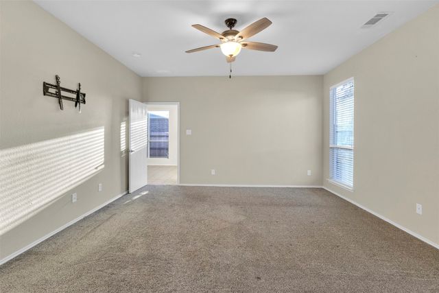 832 Pebblecreek Drive, Burleson, TX 76028