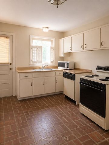 1300 Graham Ave, Monessen, PA 15062