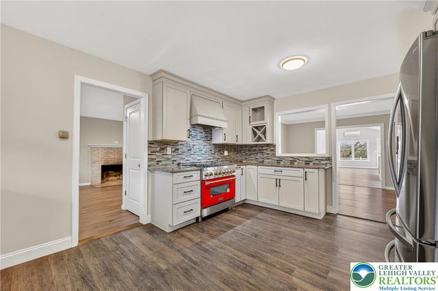 1320 Little Lehigh Drive South, Emmaus Boro, PA 18049