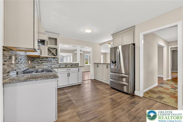 1320 Little Lehigh Drive South, Emmaus Boro, PA 18049