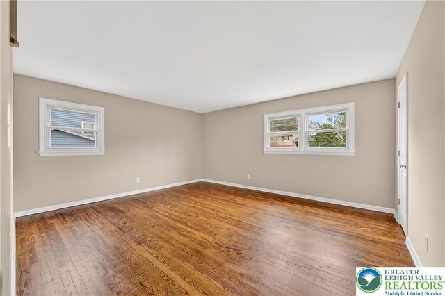 1320 Little Lehigh Drive South, Emmaus Boro, PA 18049