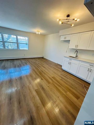 963 19th Street 5, Paterson, NJ 07501