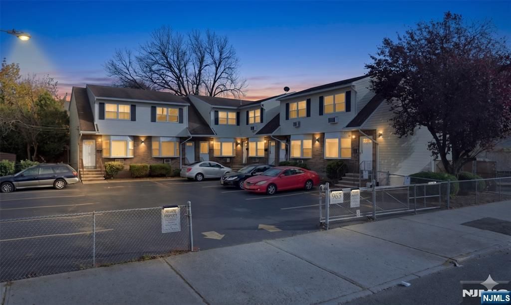 963 19th Street 5, Paterson, NJ 07501