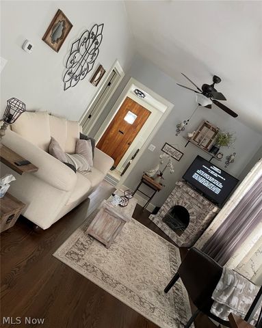 225 29th Street NW, Barberton, OH 44203