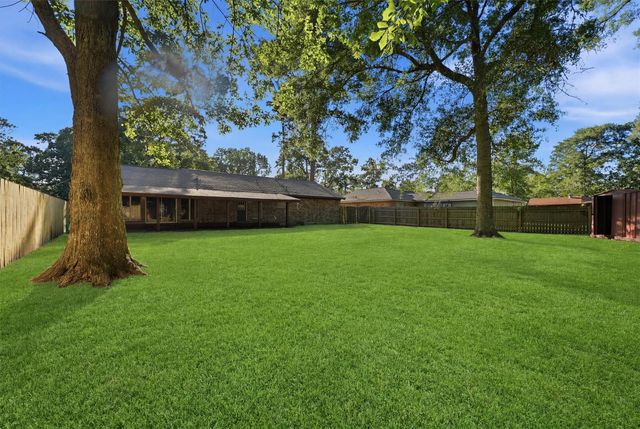 1305 Denison Avenue, Cleveland, TX 77327