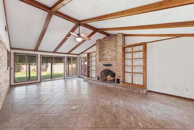 1305 Denison Avenue, Cleveland, TX 77327