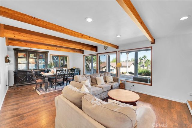 22976 Blue Bird, Canyon Lake, CA 92587