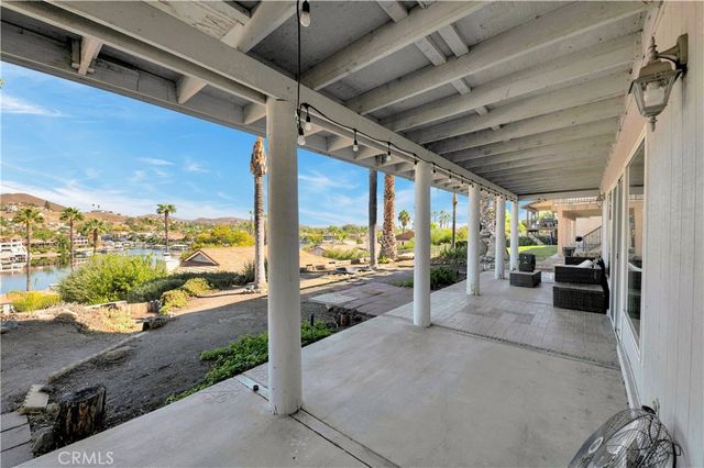 22976 Blue Bird, Canyon Lake, CA 92587