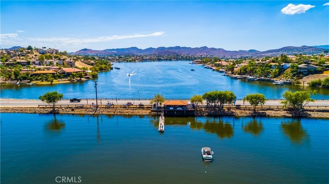 22976 Blue Bird, Canyon Lake, CA 92587