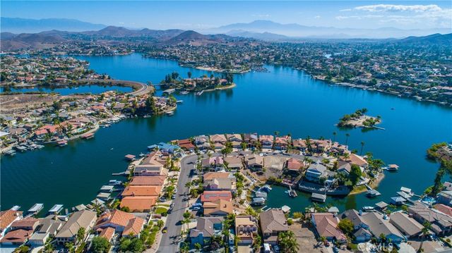 22976 Blue Bird, Canyon Lake, CA 92587