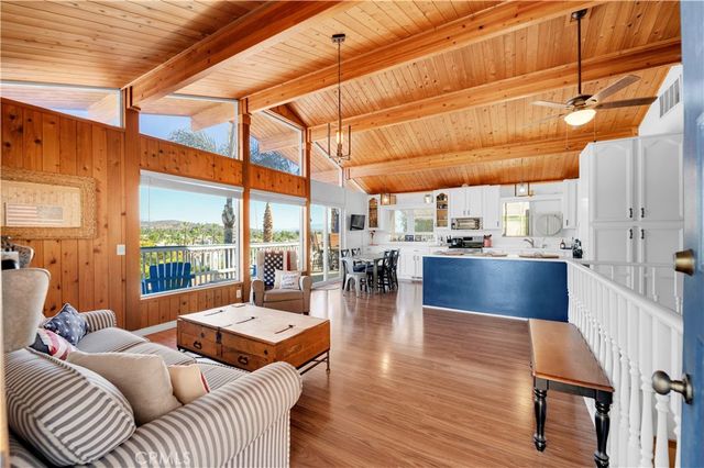 22976 Blue Bird, Canyon Lake, CA 92587