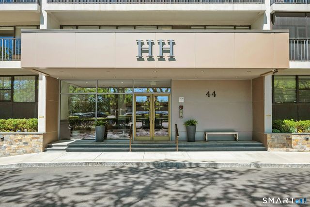 44 Strawberry Hill Avenue 7E, Stamford, CT 06902