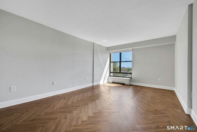 44 Strawberry Hill Avenue 7E, Stamford, CT 06902