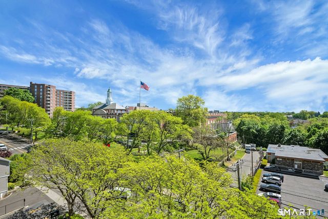 44 Strawberry Hill Avenue 7E, Stamford, CT 06902