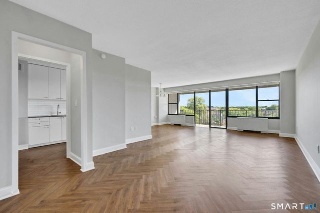 44 Strawberry Hill Avenue 7E, Stamford, CT 06902