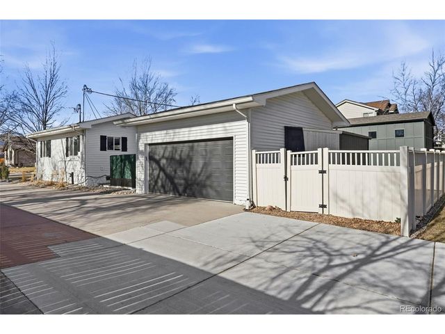 6940 Independence St, Arvada, CO 80004