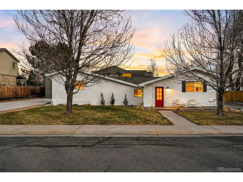 6940 Independence St, Arvada, CO 80004