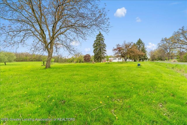 8280 S Dewitt Road, Dewitt, MI 48820