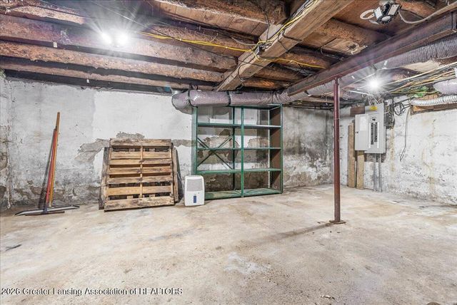 8280 S Dewitt Road, Dewitt, MI 48820