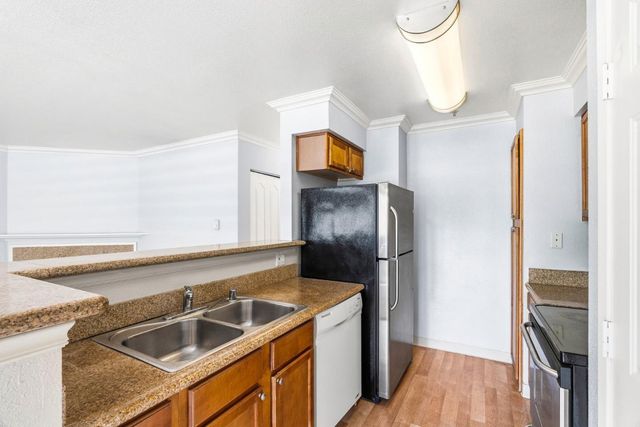 41 Grandview Street 208, Santa Cruz, CA 95060