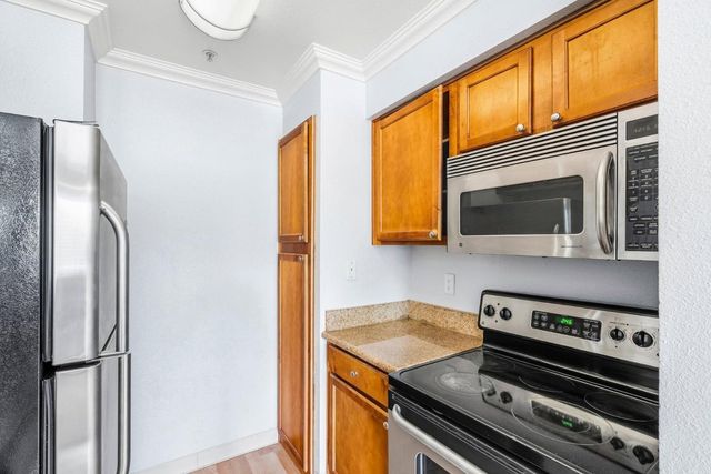 41 Grandview Street 208, Santa Cruz, CA 95060
