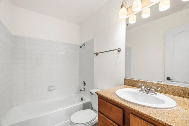 41 Grandview Street 208, Santa Cruz, CA 95060