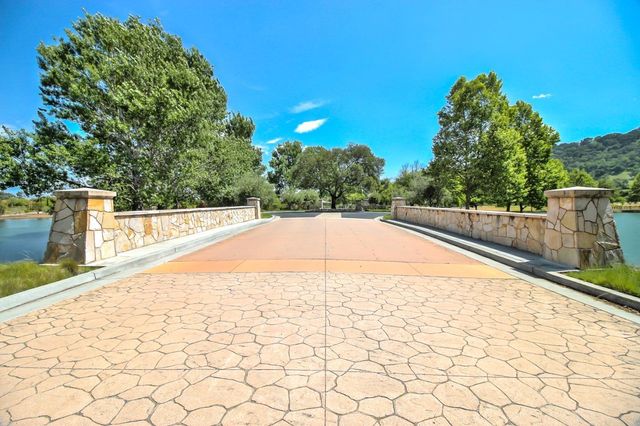 1265 Lions Peak Lane, San Martin, CA 95046