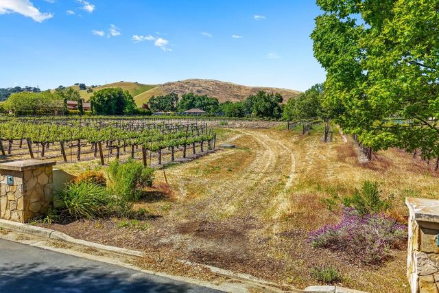 1265 Lions Peak Lane, San Martin, CA 95046