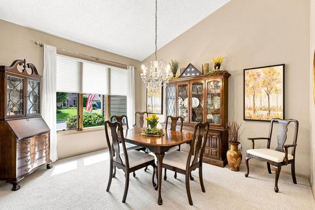 10904 Chatham Court S, Burnsville, MN 55337