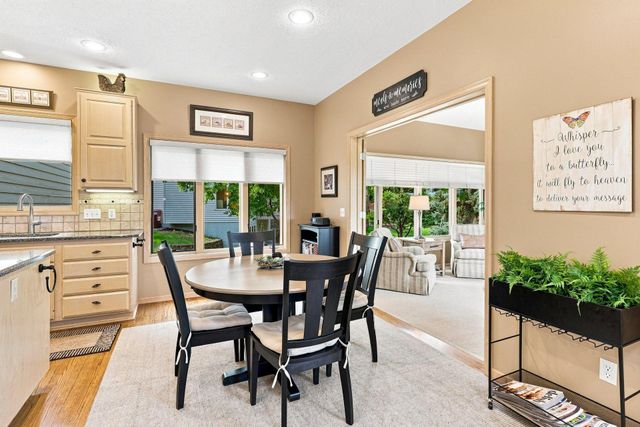10904 Chatham Court S, Burnsville, MN 55337