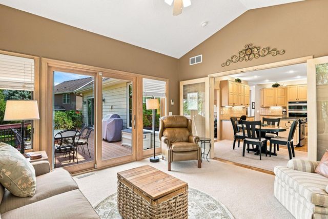 10904 Chatham Court S, Burnsville, MN 55337