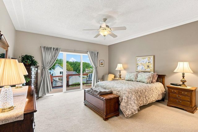10904 Chatham Court S, Burnsville, MN 55337