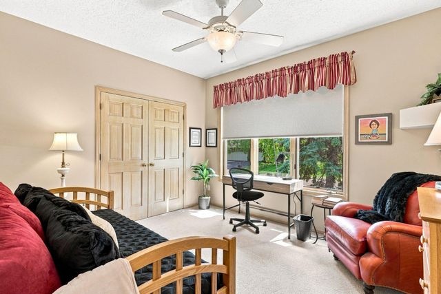 10904 Chatham Court S, Burnsville, MN 55337