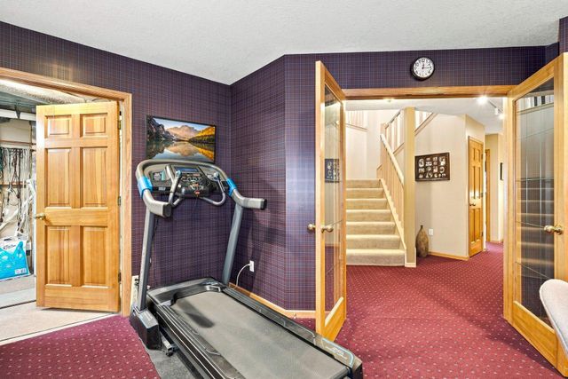 10904 Chatham Court S, Burnsville, MN 55337