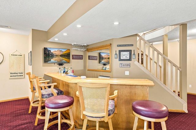 10904 Chatham Court S, Burnsville, MN 55337