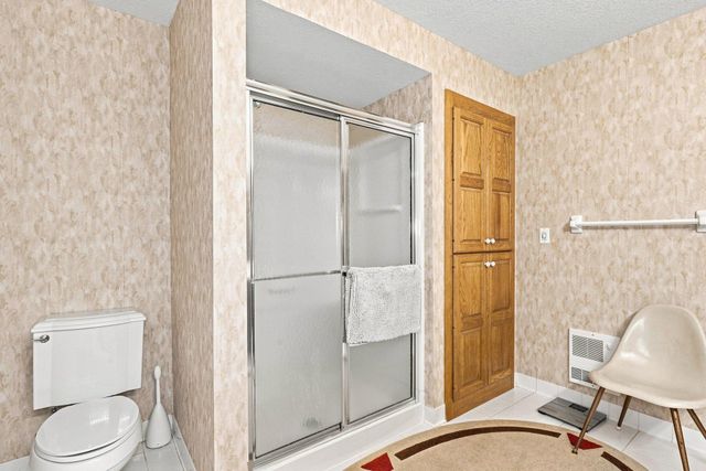 10904 Chatham Court S, Burnsville, MN 55337