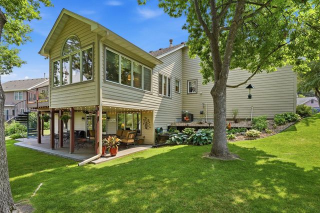 10904 Chatham Court S, Burnsville, MN 55337