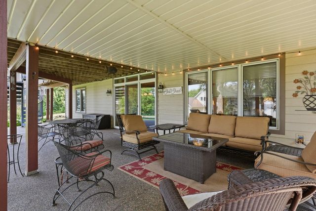 10904 Chatham Court S, Burnsville, MN 55337