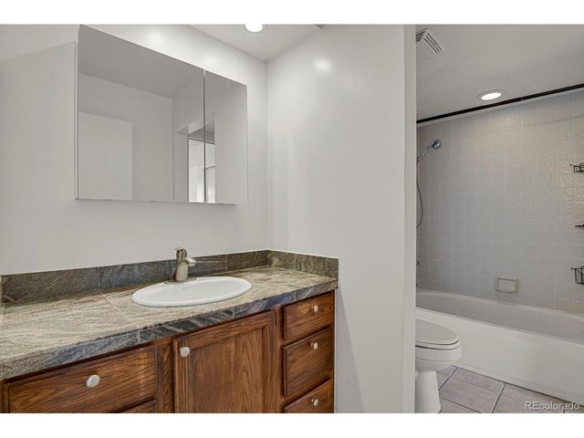 7420 E Quincy Ave 203, Denver, CO 80237