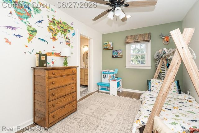 1222 Kings Cove Court 244, Rochester Hills, MI 48306