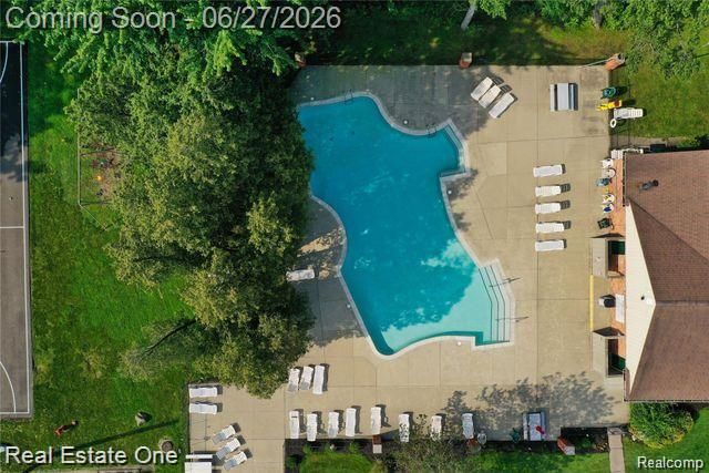 1222 Kings Cove Court 244, Rochester Hills, MI 48306