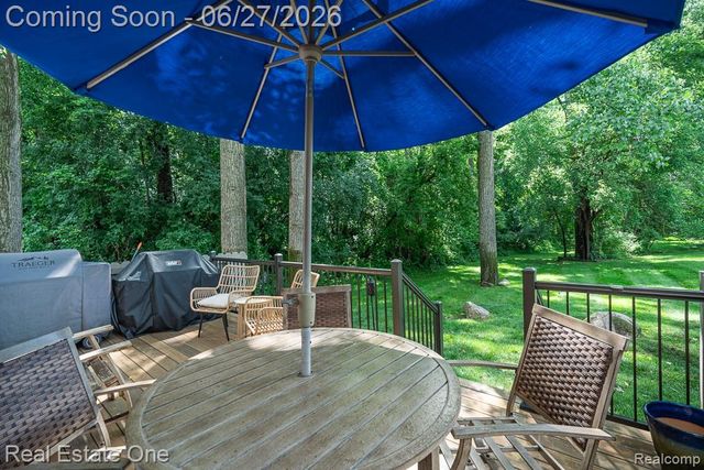 1222 Kings Cove Court 244, Rochester Hills, MI 48306